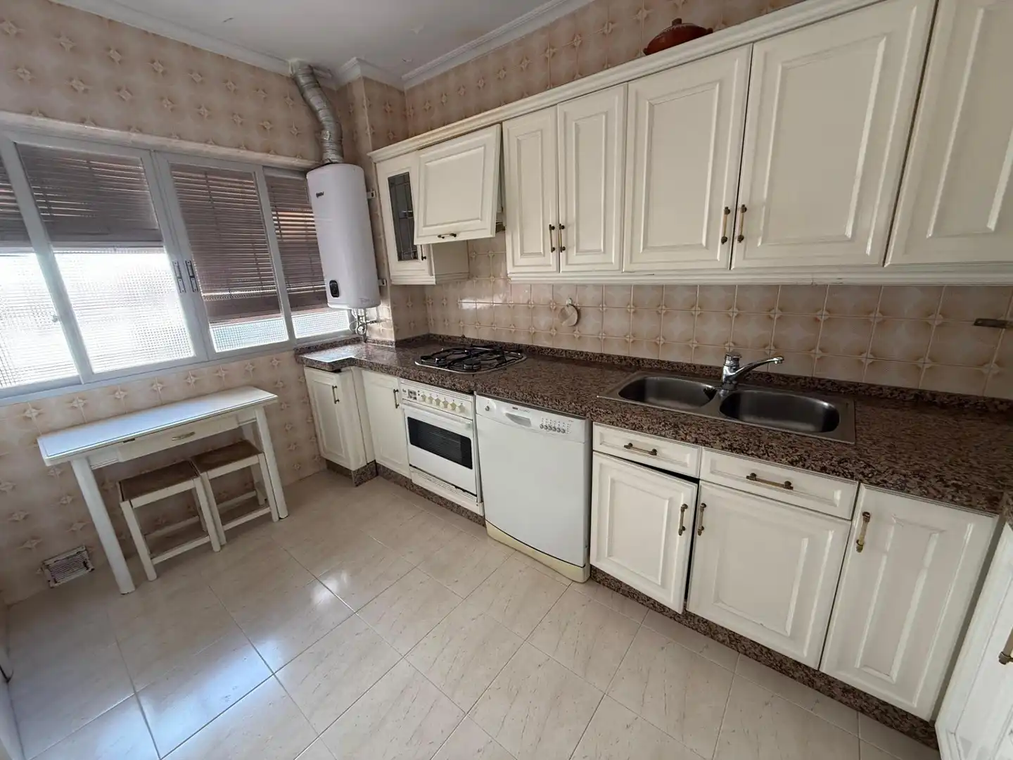 Kitchen of Flat for sale in Córdoba  with Air Conditioner and Balcony