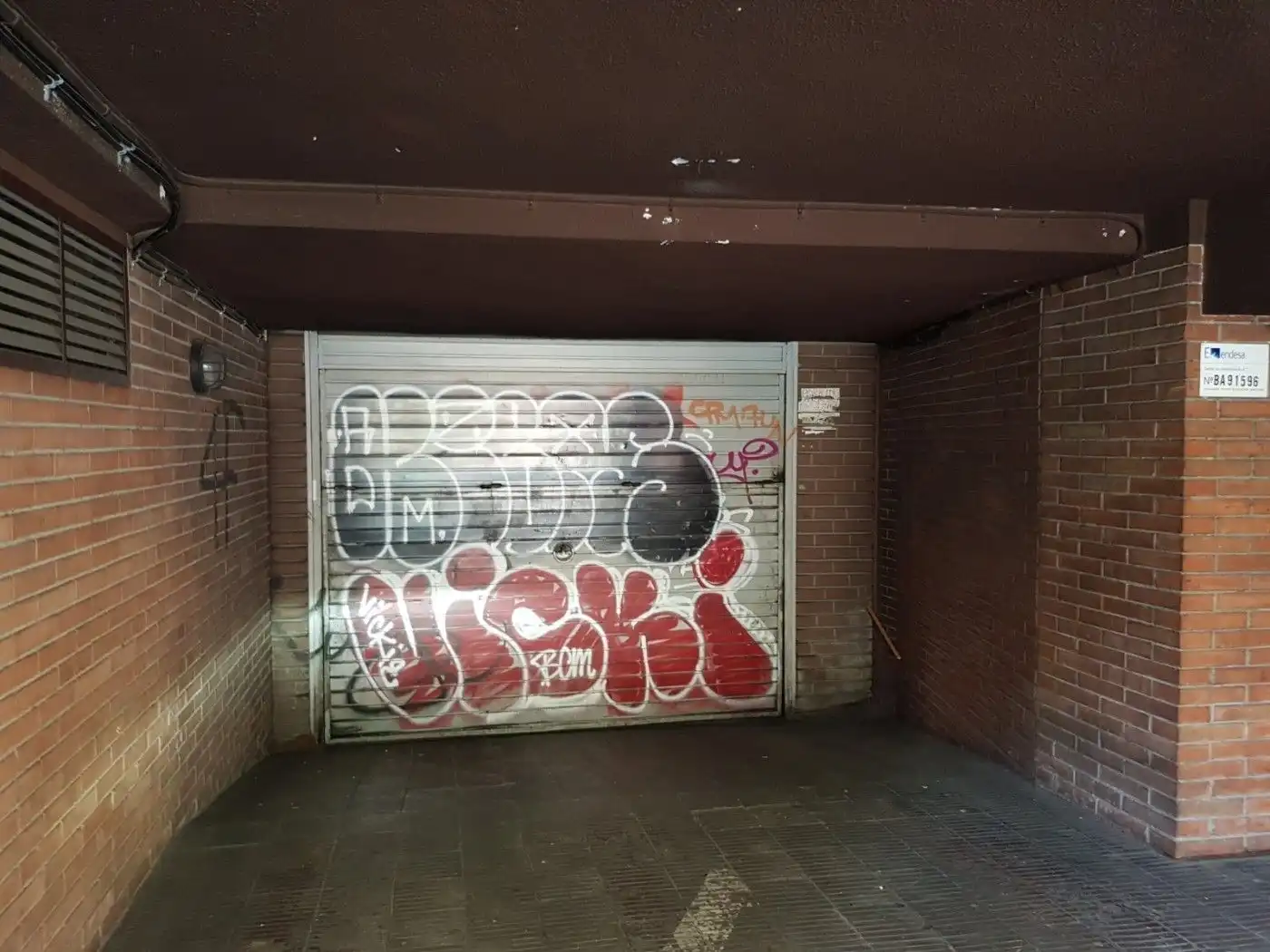 Garaje de alquiler en Carrer de Pi i Margall, 26, El Camp d'en Grassot i Gràcia Nova