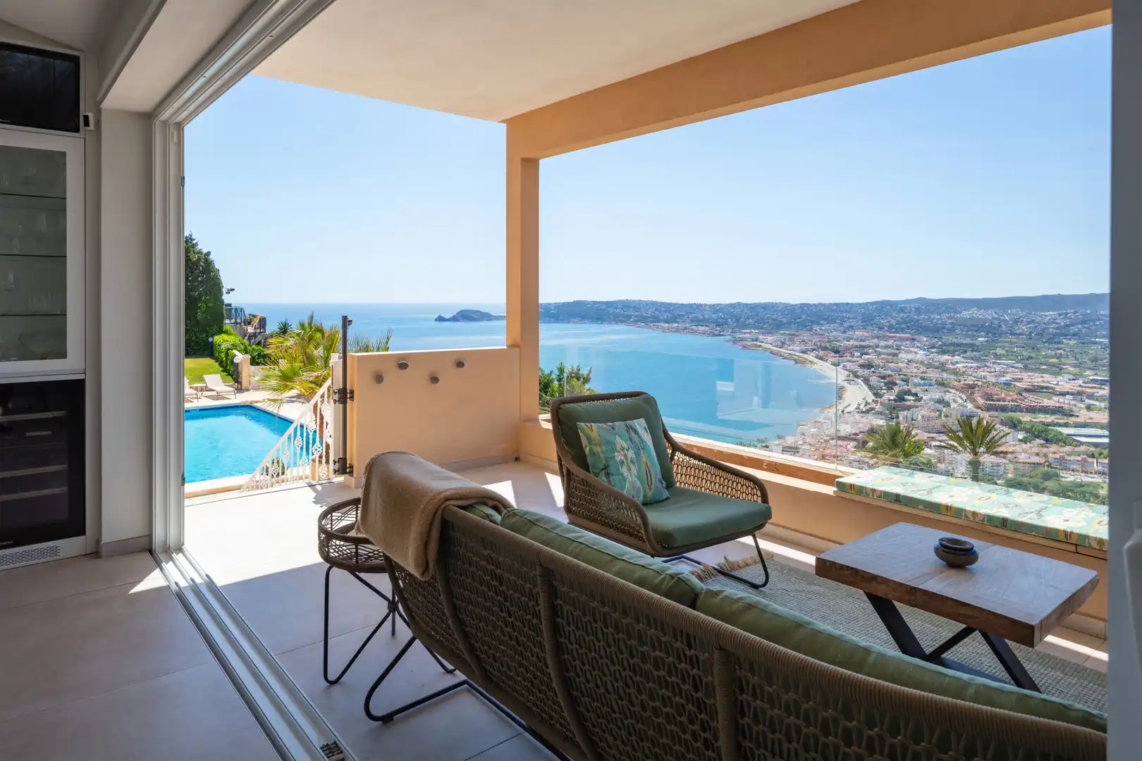 Terrace of Houses for sale in Jávea / Xàbia  with Air Conditioner, Heating and Private garden