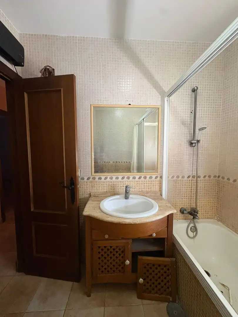 Bany de Casa o xalet en venda en Chiclana de la Frontera amb Jardí privat