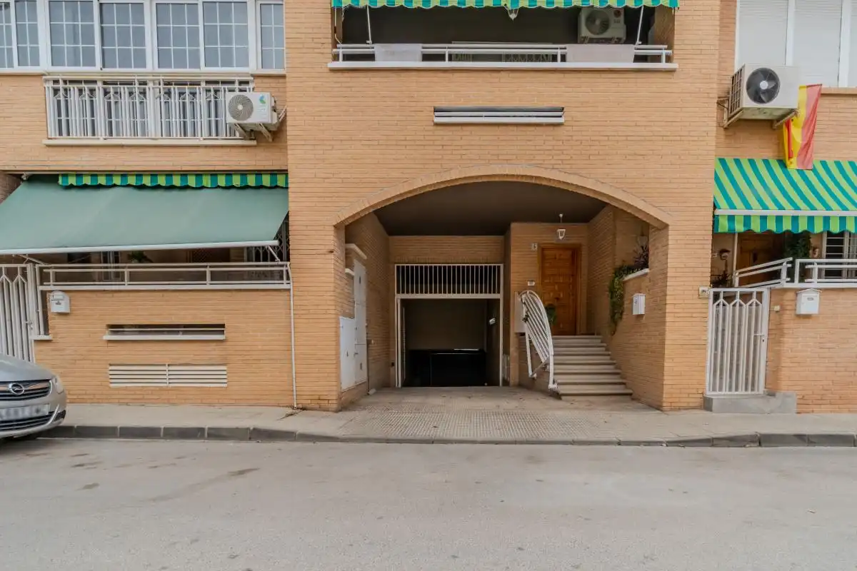 Vista exterior de Casa adosada en venda en Murcia amb Calefacció, Jardí privat i Terrassa
