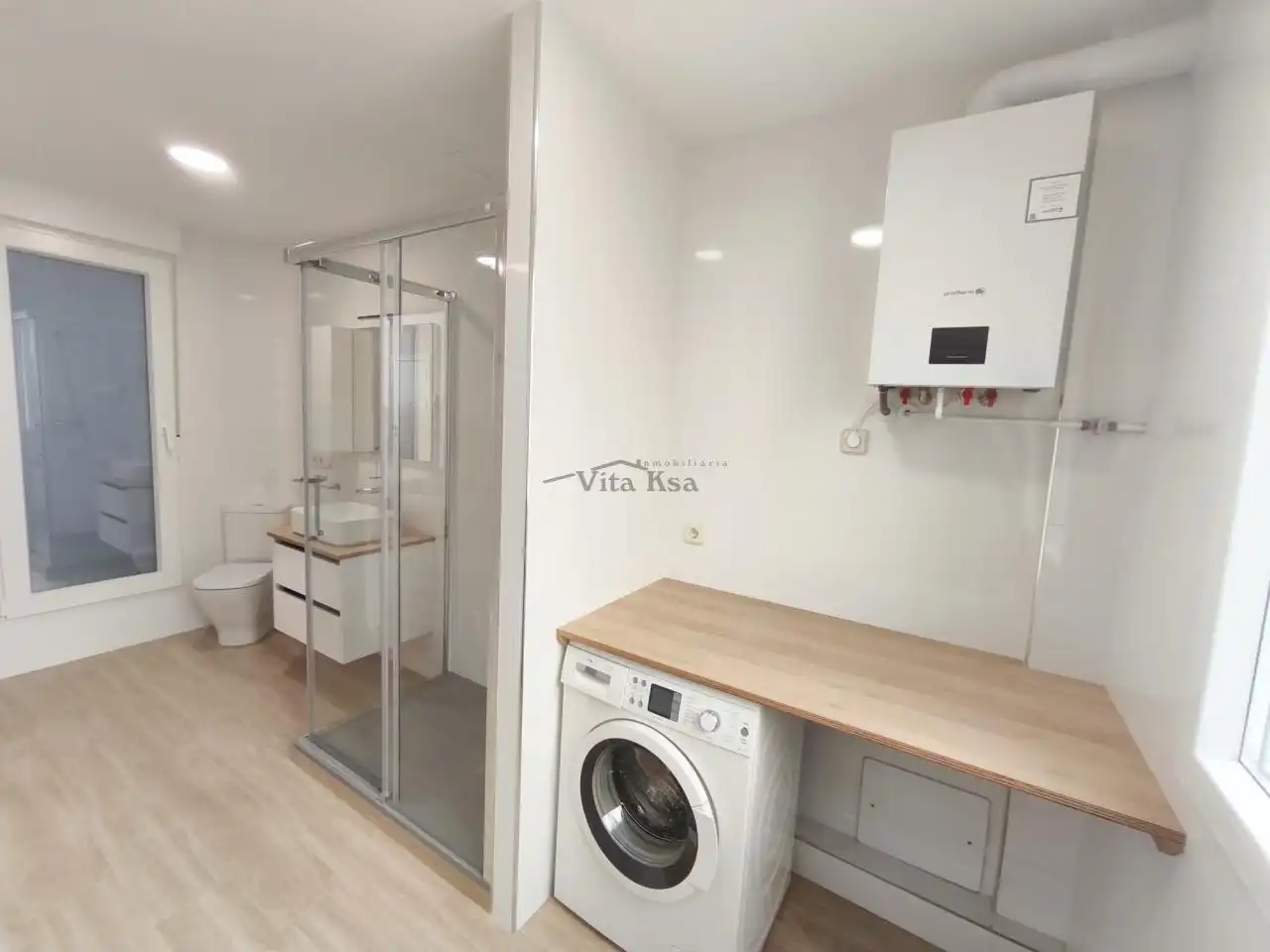 Cuina de Apartament de lloguer en Ourense Capital  amb Aire condicionat, Calefacció i Moblat