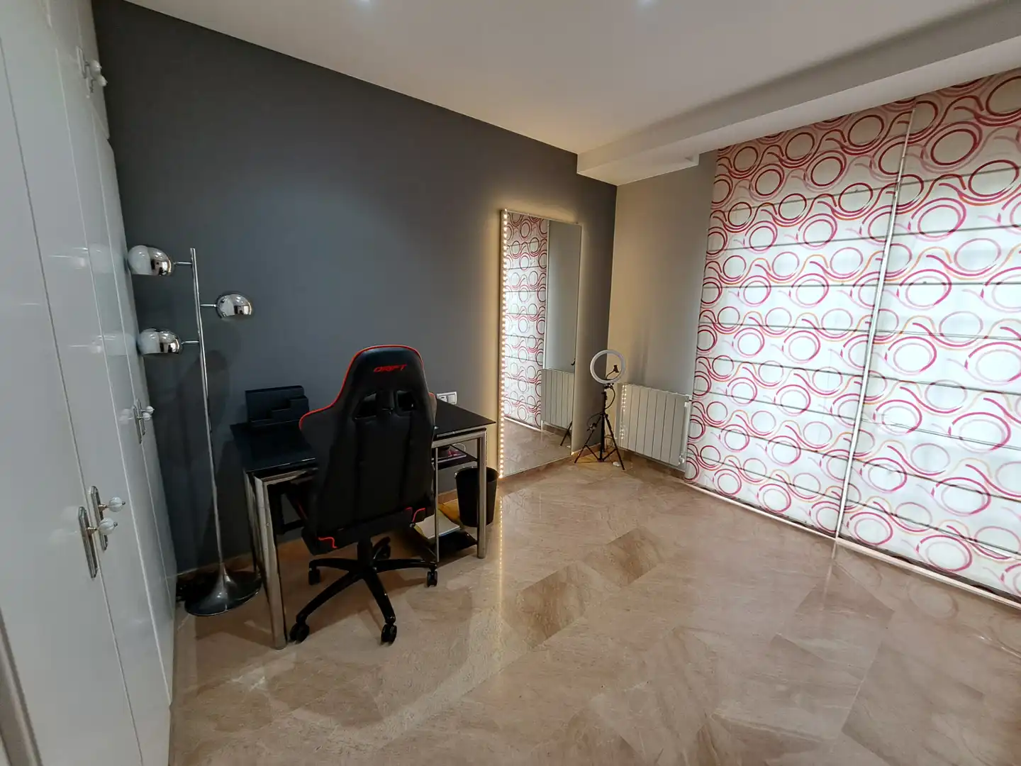 Dormitori de Casa adosada en venda en Mataró amb Aire condicionat, Calefacció i Jardí privat
