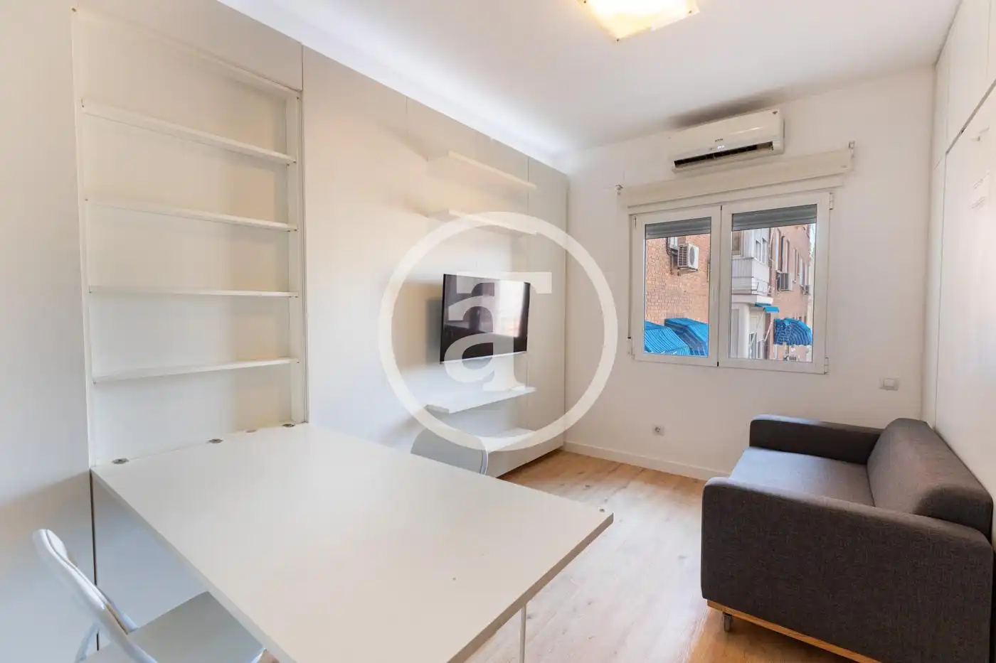 Living room of Study for rent in Madrid  with Air Conditioner, Heating and Furnished