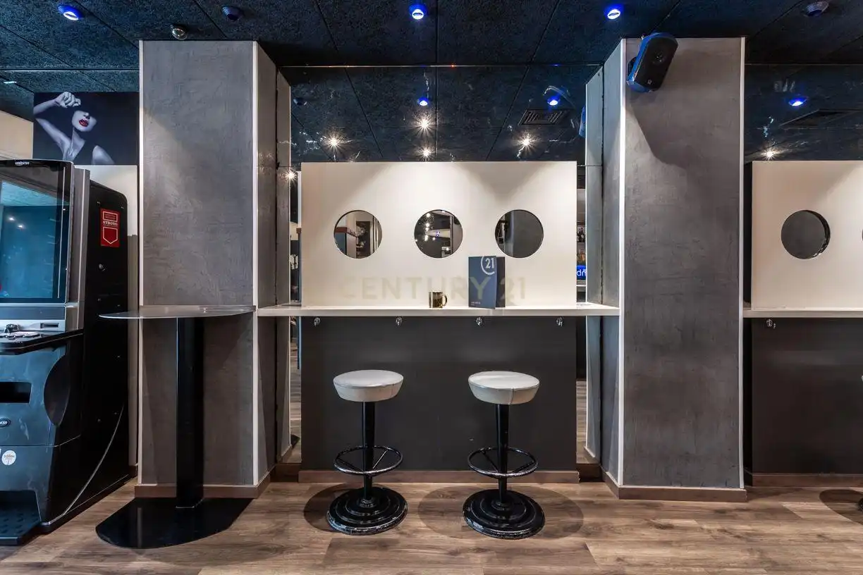 Local comercial en venta en Carrer de Jacint Verdaguer, 36, bajos 3, Sant Joan Despí, Spain, imagen 10