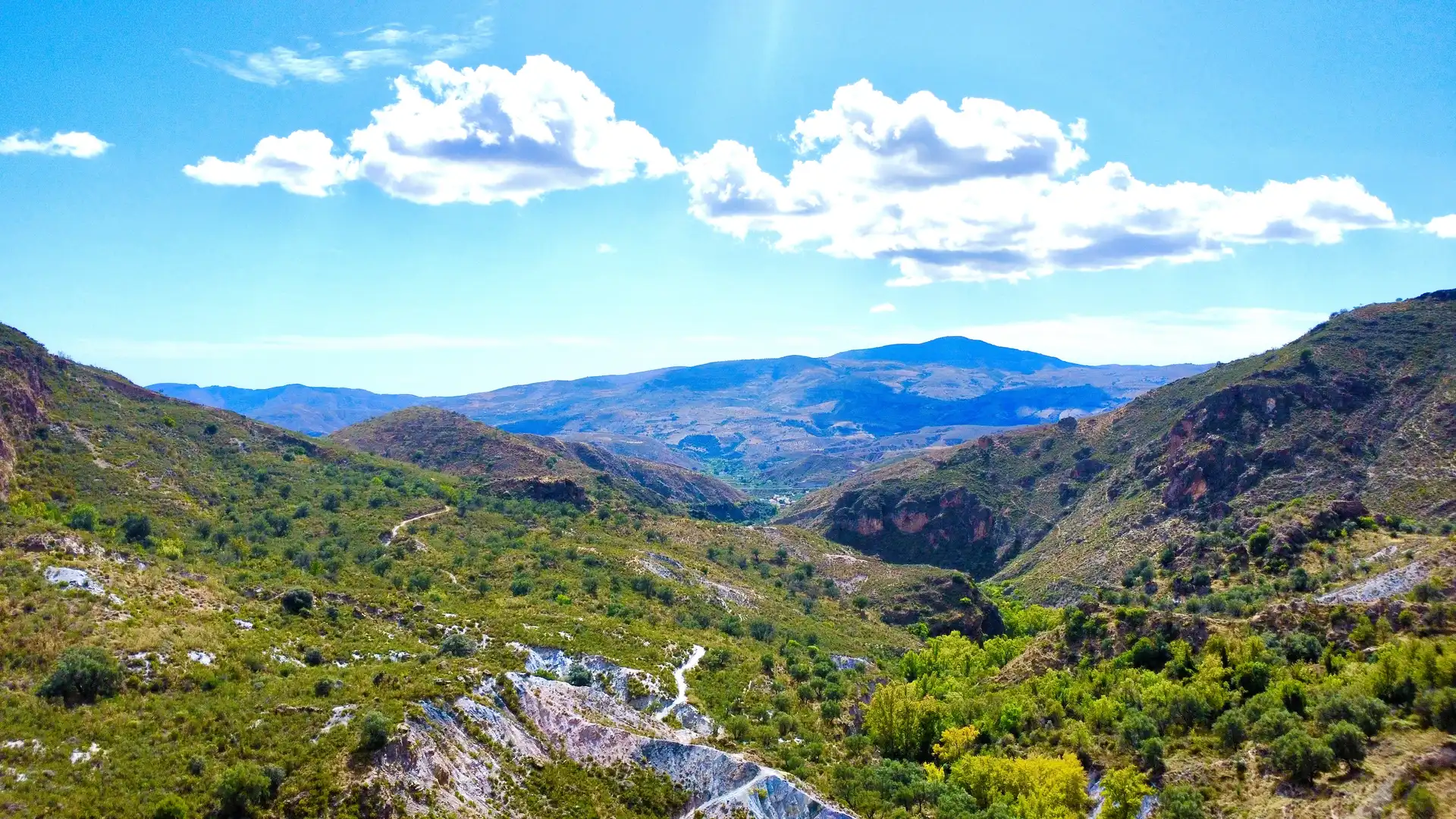 Vista exterior de Terreno en venta en Alpujarra de la Sierra