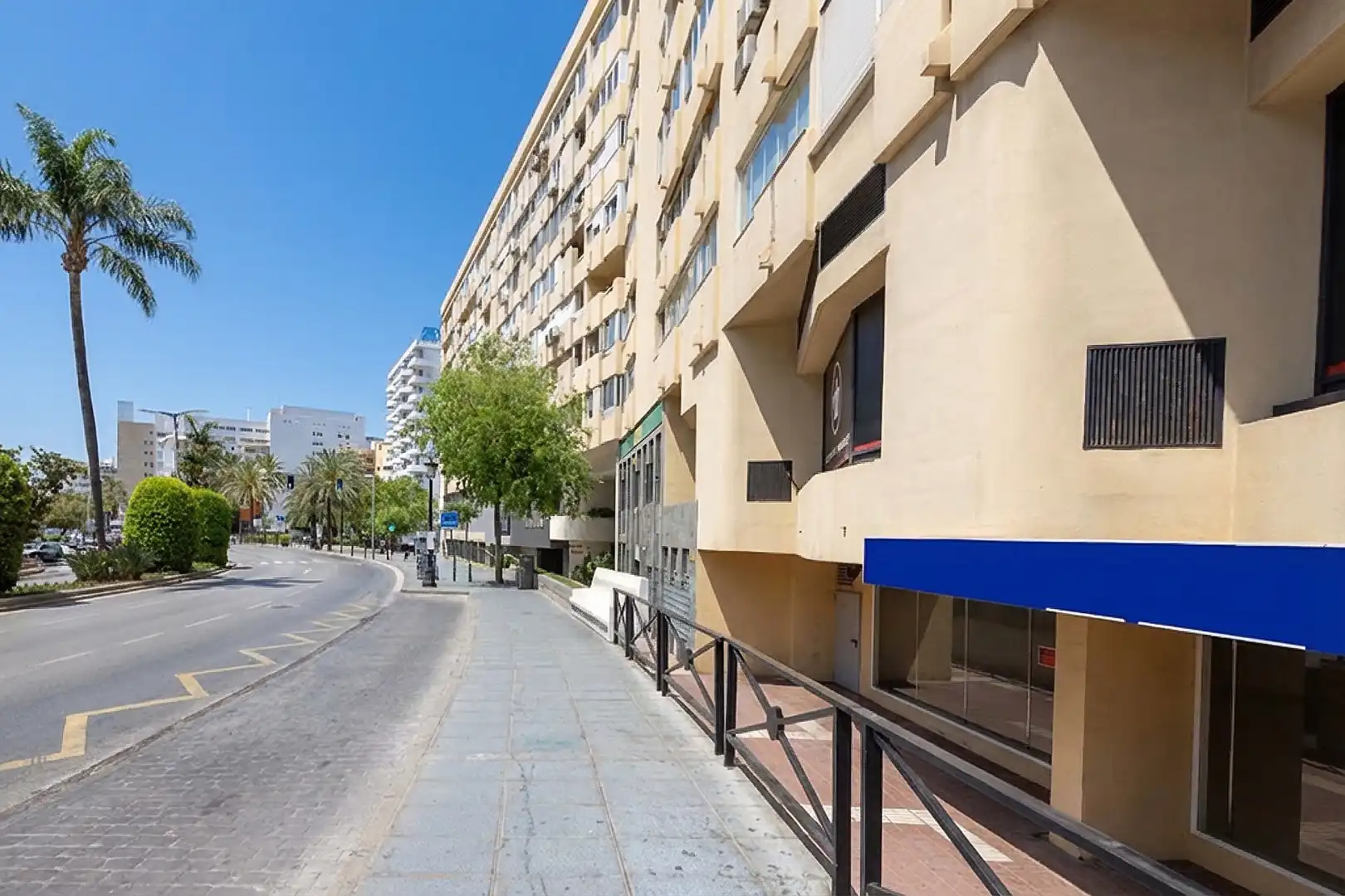 Vista exterior de Apartament en venda en Marbella amb Aire condicionat, Calefacció i Terrassa