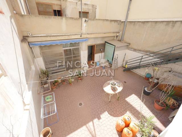 Casa-chalet en Venta en Centro