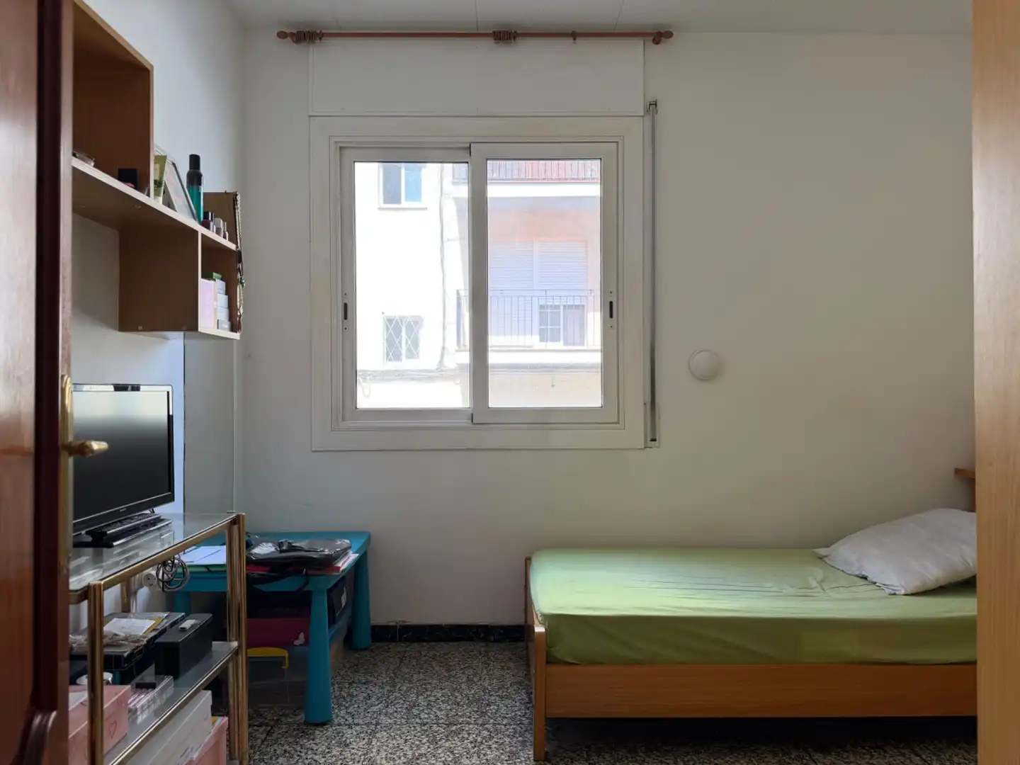Dormitori de Planta baixa en venda en Mataró amb Aire condicionat, Terrassa i Balcó