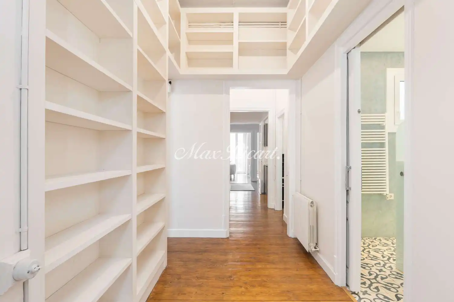 Flat for rent in Barcelona  with Air Conditioner, Heating and Swimming Pool
