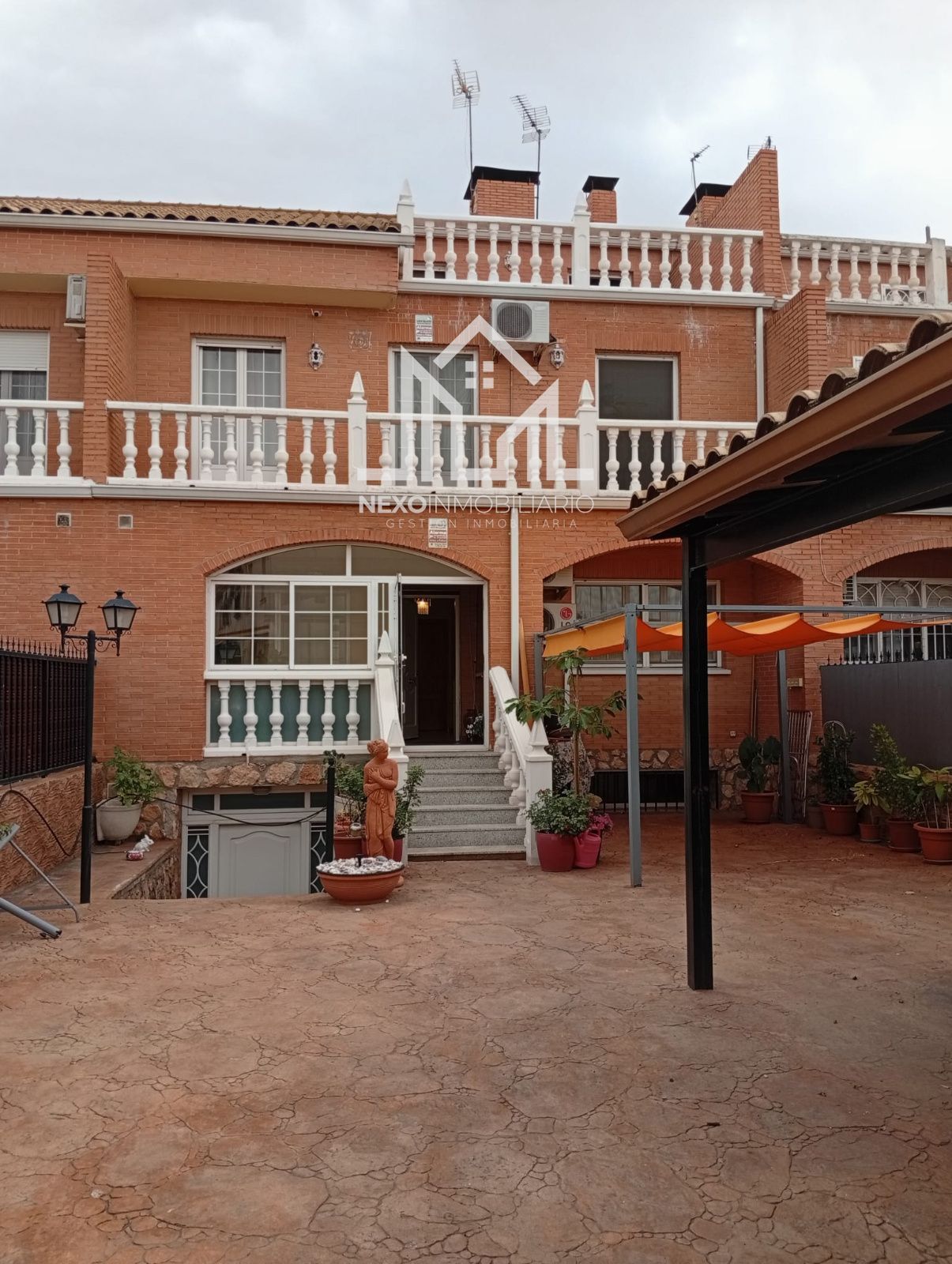 Vista exterior de Casa adosada en venta en Seseña
