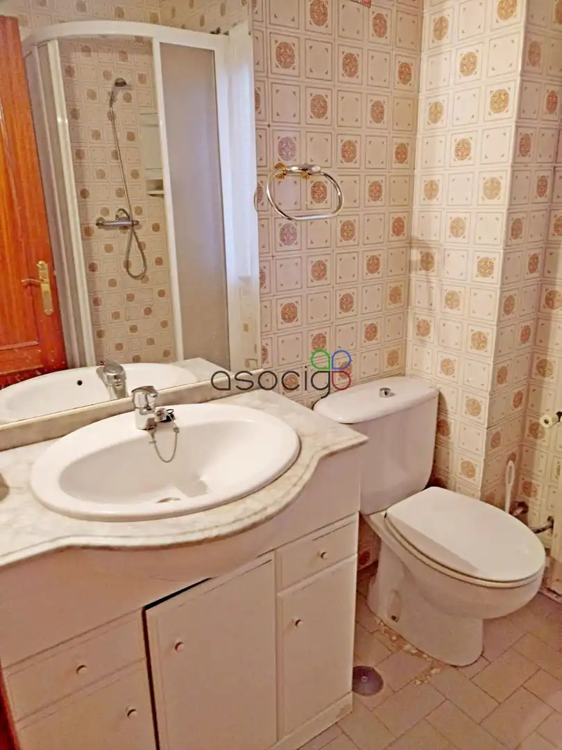 Baño de Piso en venta en Yunquera de Henares con Calefacción y Terraza