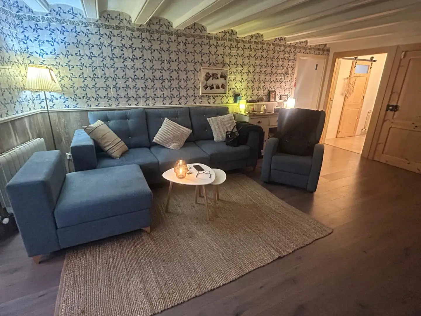 Sala de estar de Piso en venta en Vilanova i la Geltrú con Microondas y Balcón