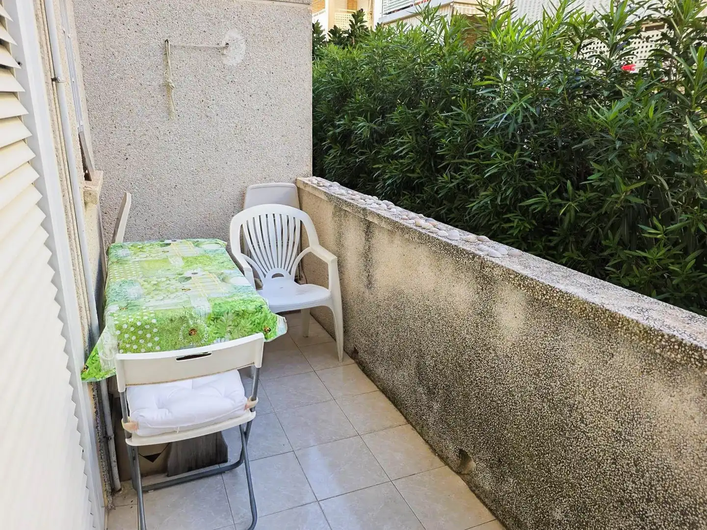 Terraza de Planta baja en venta en Cunit con Amueblado y Piscina comunitaria