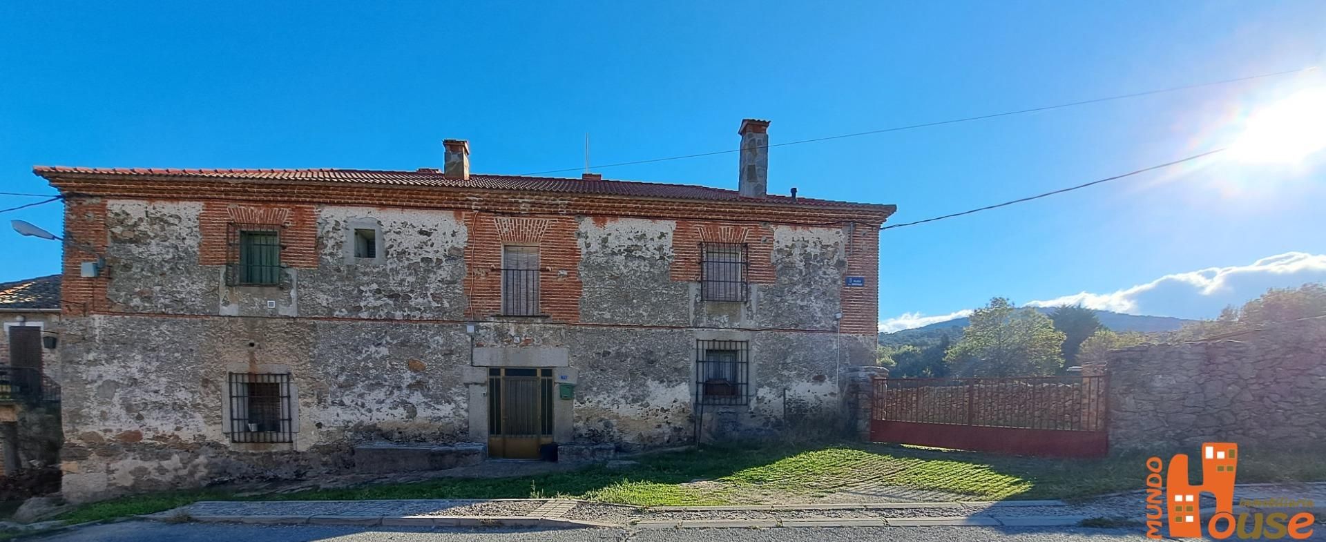 Vista exterior de Casa o xalet en venda en Segovia Capital