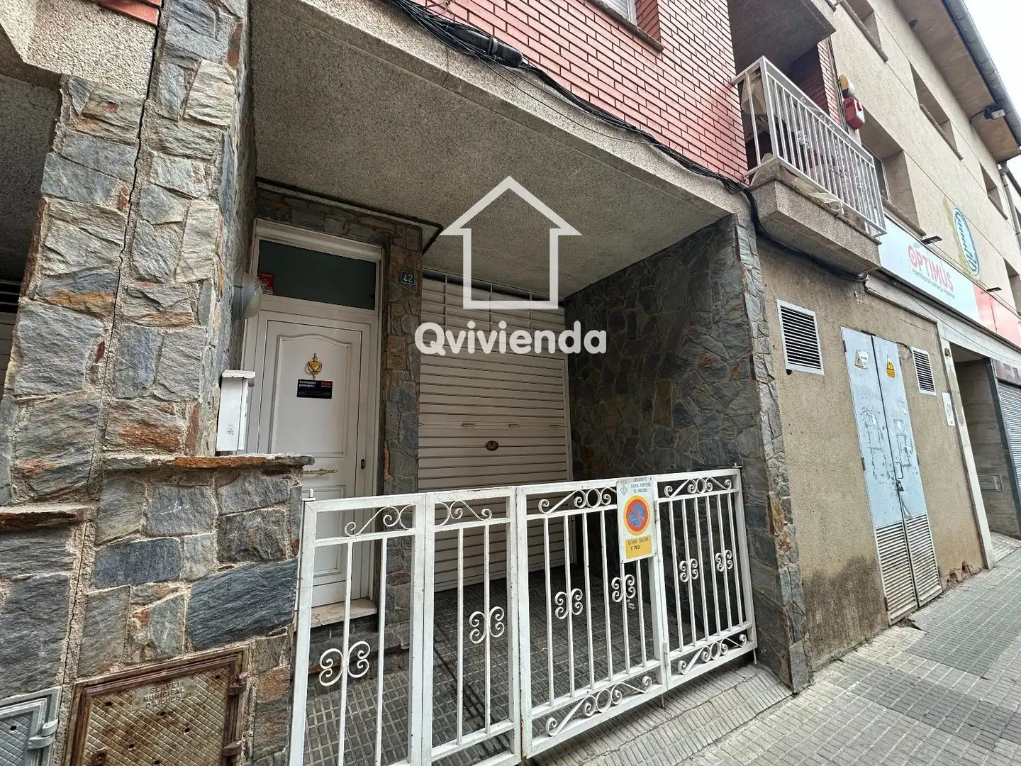 Vista exterior de Casa adosada en venta en Santa Perpètua de Mogoda con Trastero