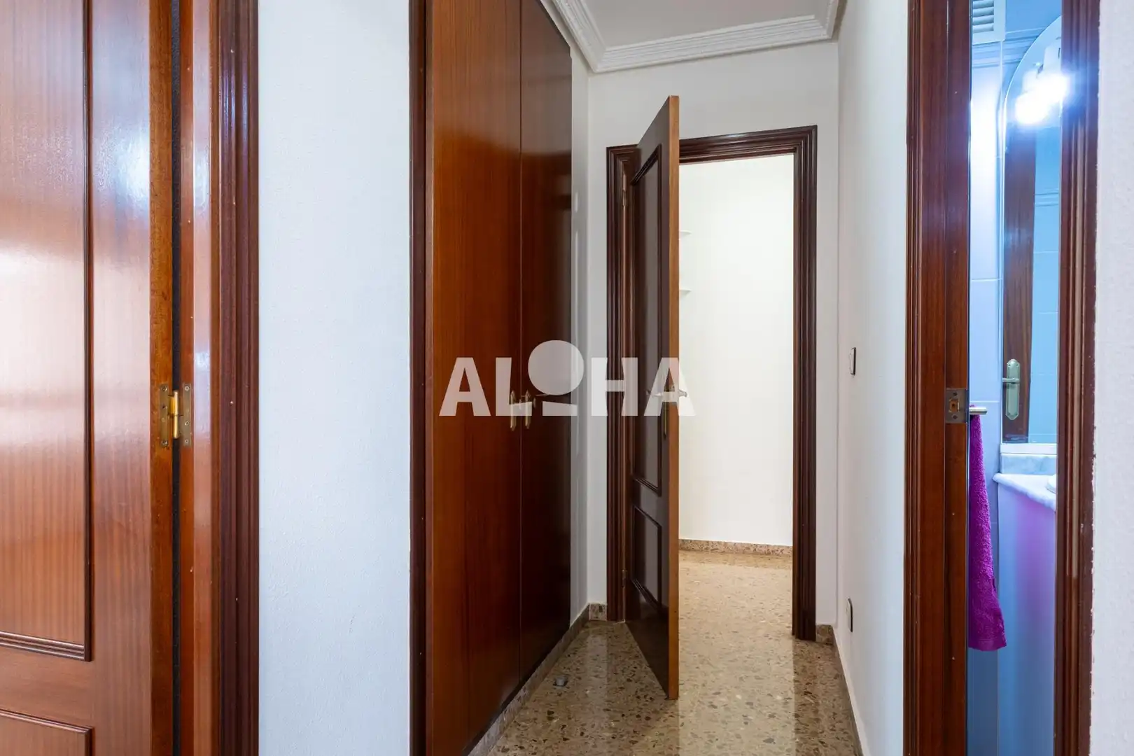 Flat for rent in Moncada  with Air Conditioner, Furnished and Balcony