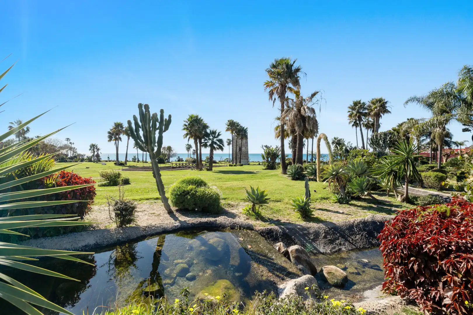 Jardín de Ático en venta en Estepona con Aire acondicionado, Calefacción y Terraza