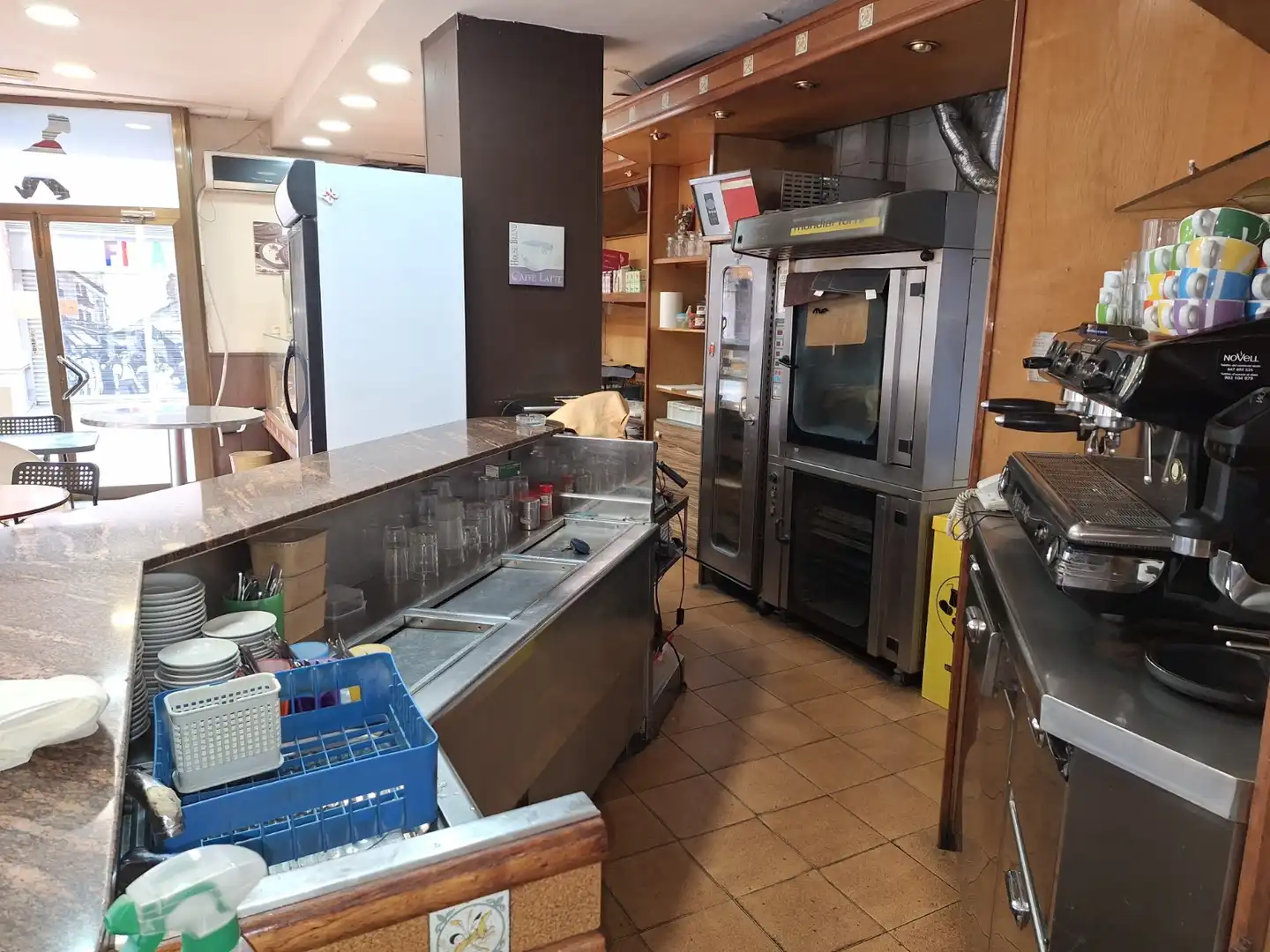 Business premises for transfer in Sants - Montjuïc, imagen 14