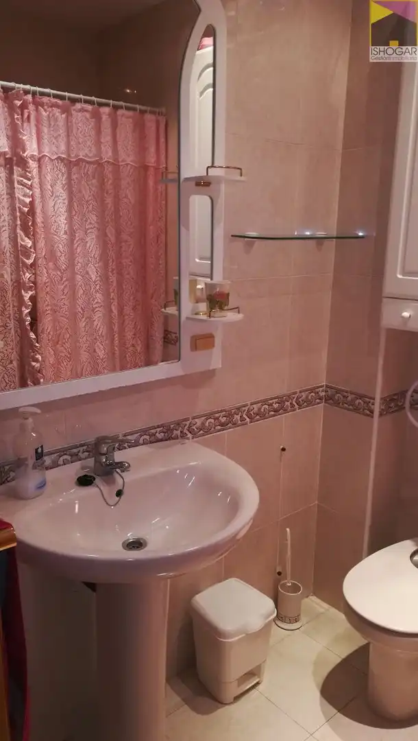 Baño de Casa o chalet en venta en Valdepeñas con Aire acondicionado, Calefacción y Parquet
