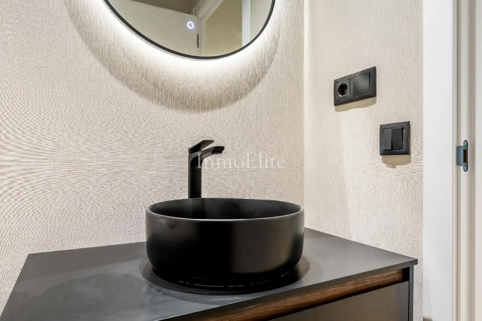 Flat with lift for sale in Diego de León, imagen 19
