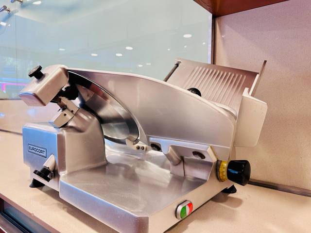 Local comercial en Venta en Carrer PRAT DE LA RIBA,DE en Vallparadís - Antic Poble de Sant Pere