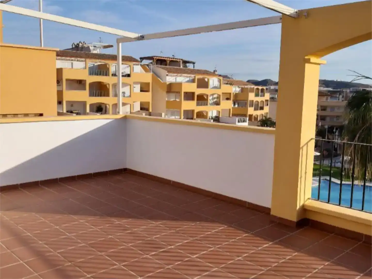 Terrasse von Dachboden zur Miete in Pulpí mit Klimaanlage, Schwimmbad und Möbliert