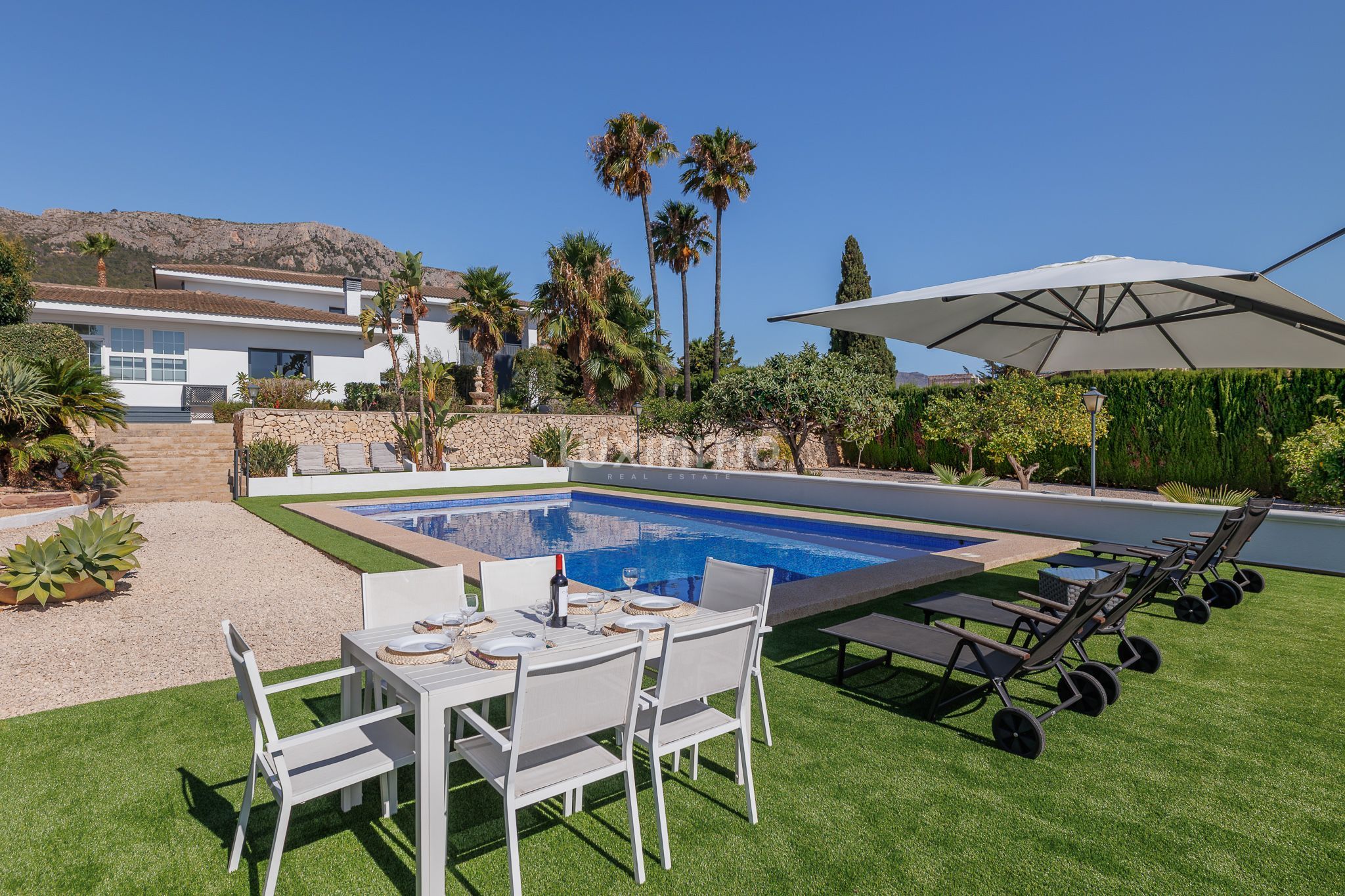 Garden of House or chalet for sale in Calpe / Calp  with Air Conditioner, Heating and Private garden