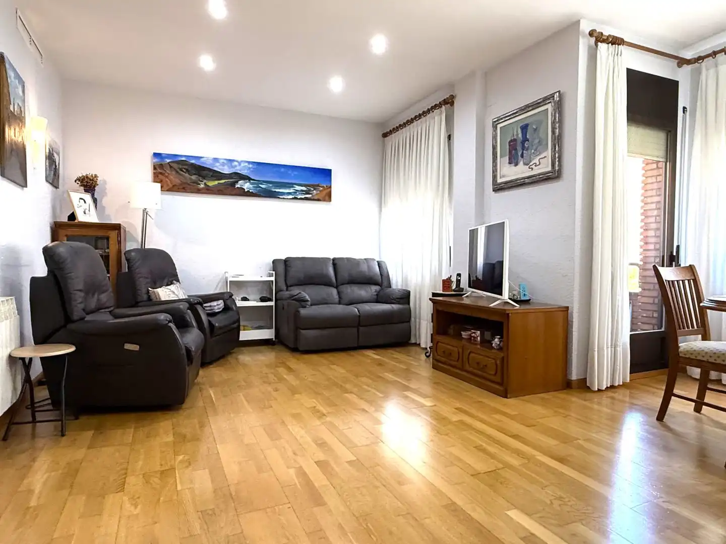 Wohnzimmer von Wohnung zum Verkauf in Sant Boi de Llobregat mit Heizung, Parkett und Terrasse