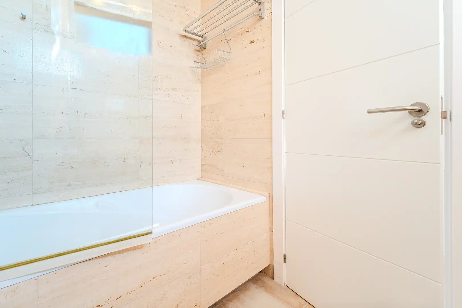 Baño de Apartamento en venta en L'Ametlla de Mar  con Aire acondicionado, Terraza y Amueblado