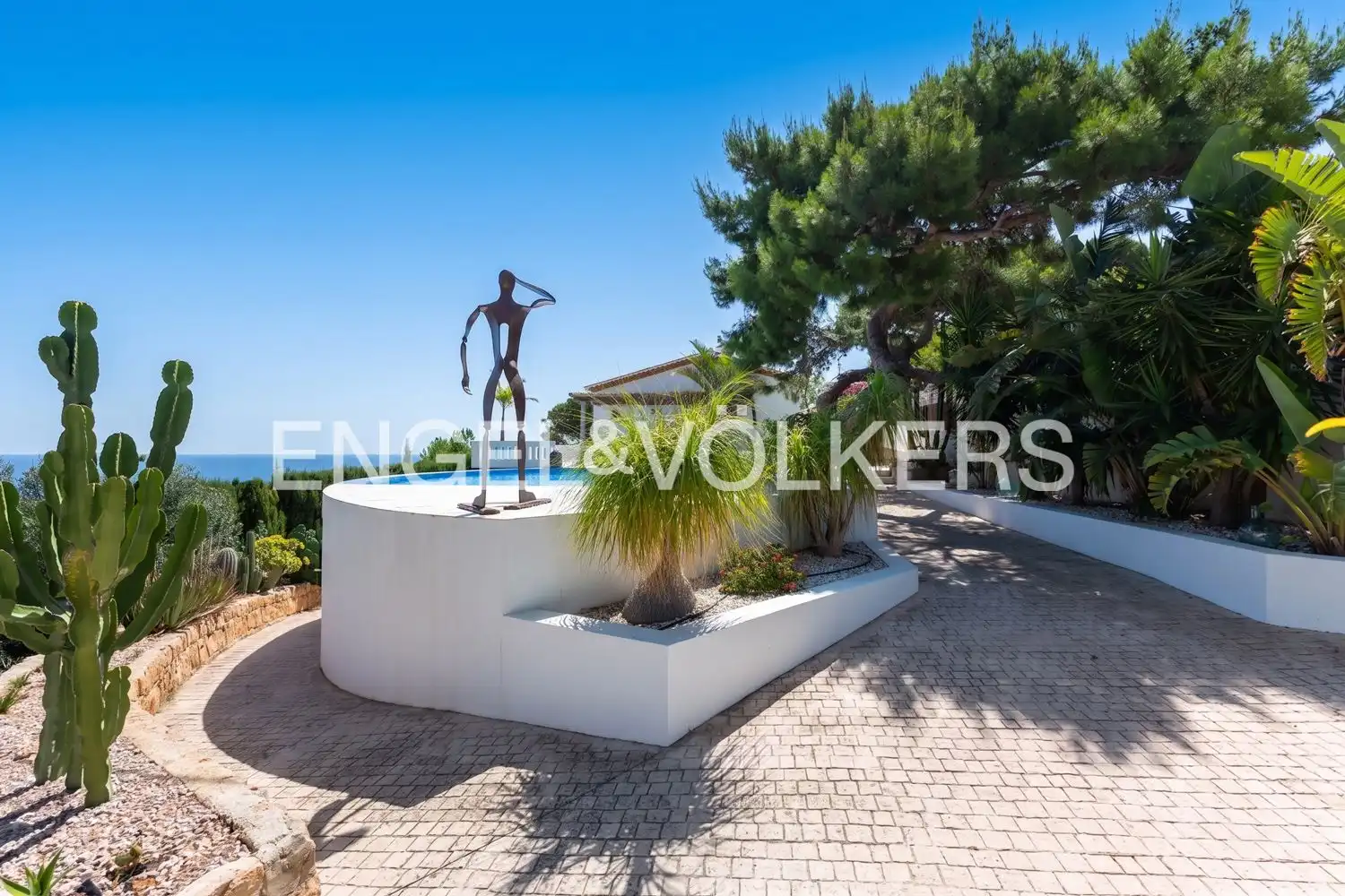 Vista exterior de Casa o xalet en venda en Dénia amb Aire condicionat, Calefacció i Jardí privat