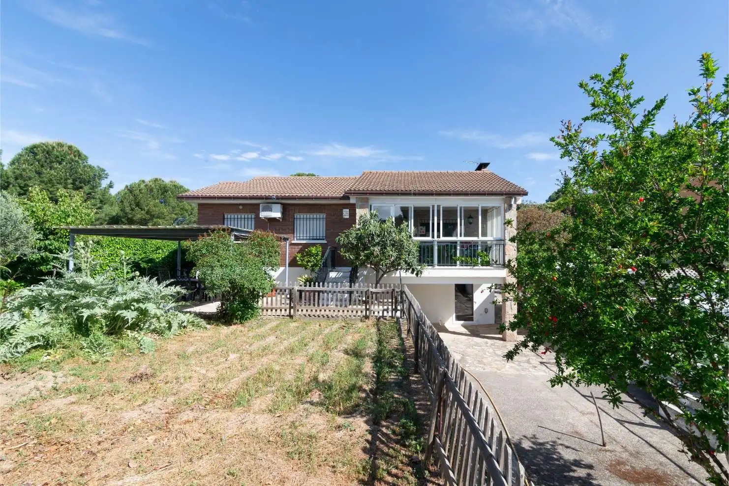 Exterior view of Houses for sale in San Martín de Valdeiglesias  with Air Conditioner, Heating and Private garden