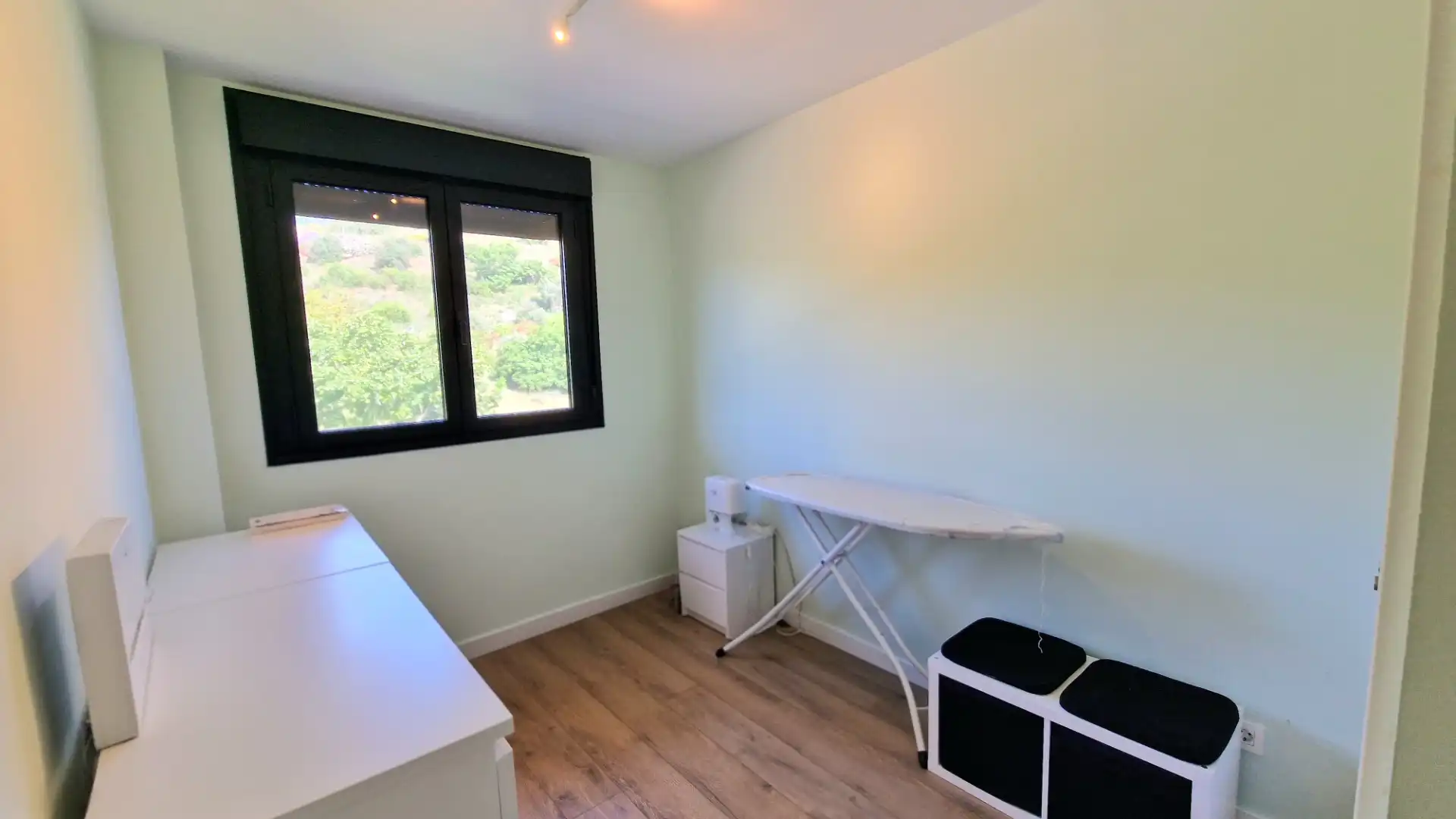 Schlafzimmer von Dachboden zum Verkauf in San Juan de Aznalfarache mit Klimaanlage, Abstellraum und Gemeinschaftspool