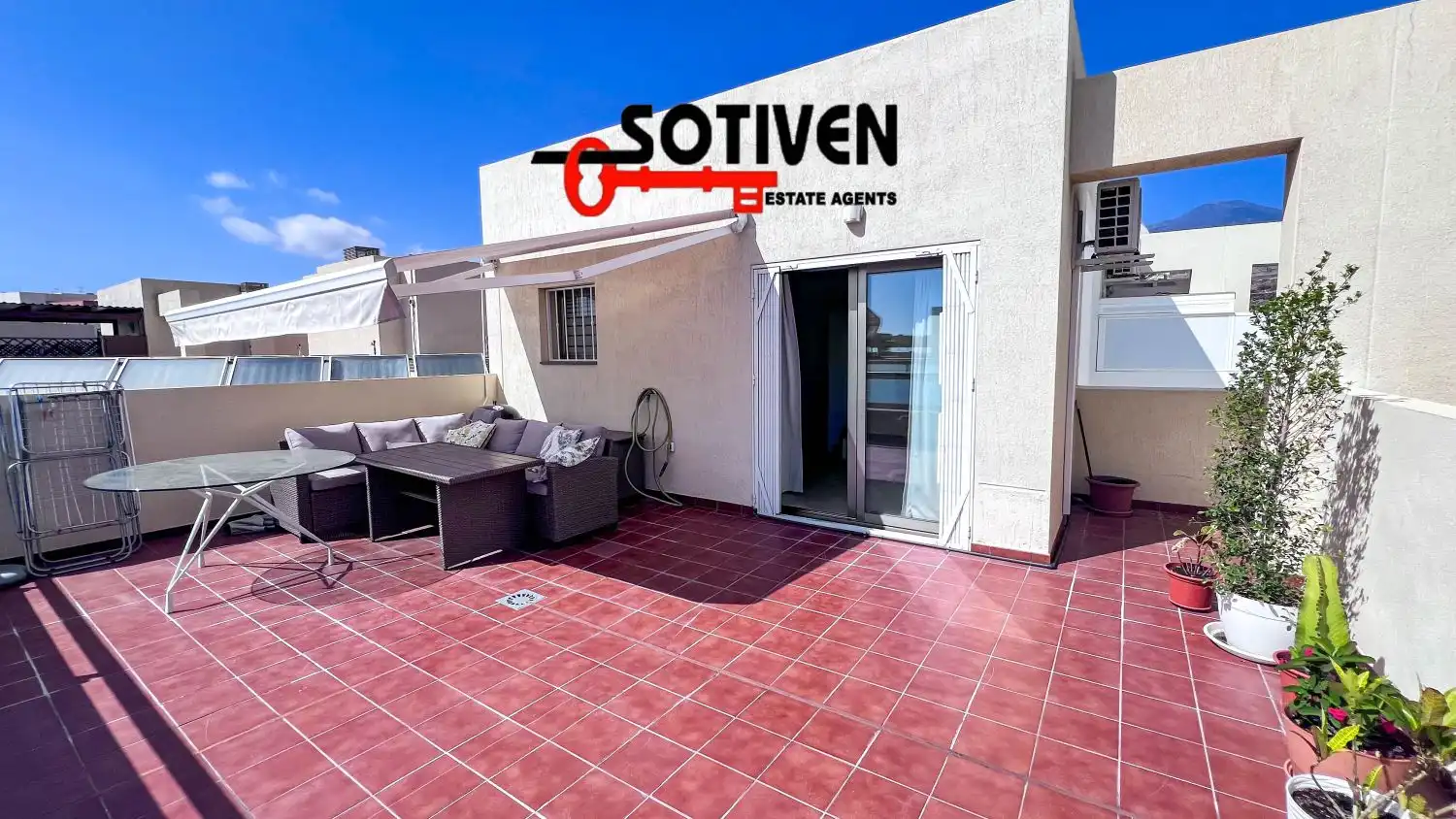 Vista exterior de Ático en venta en Guía de Isora con Aire acondicionado, Terraza y Trastero