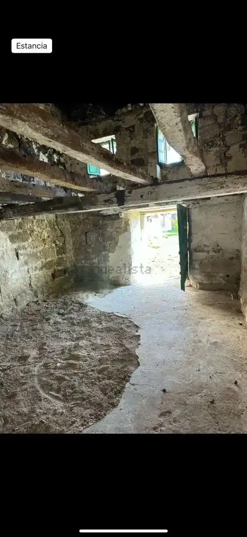 Casa adosada en venda en Valle de Valdebezana amb Jardí privat
