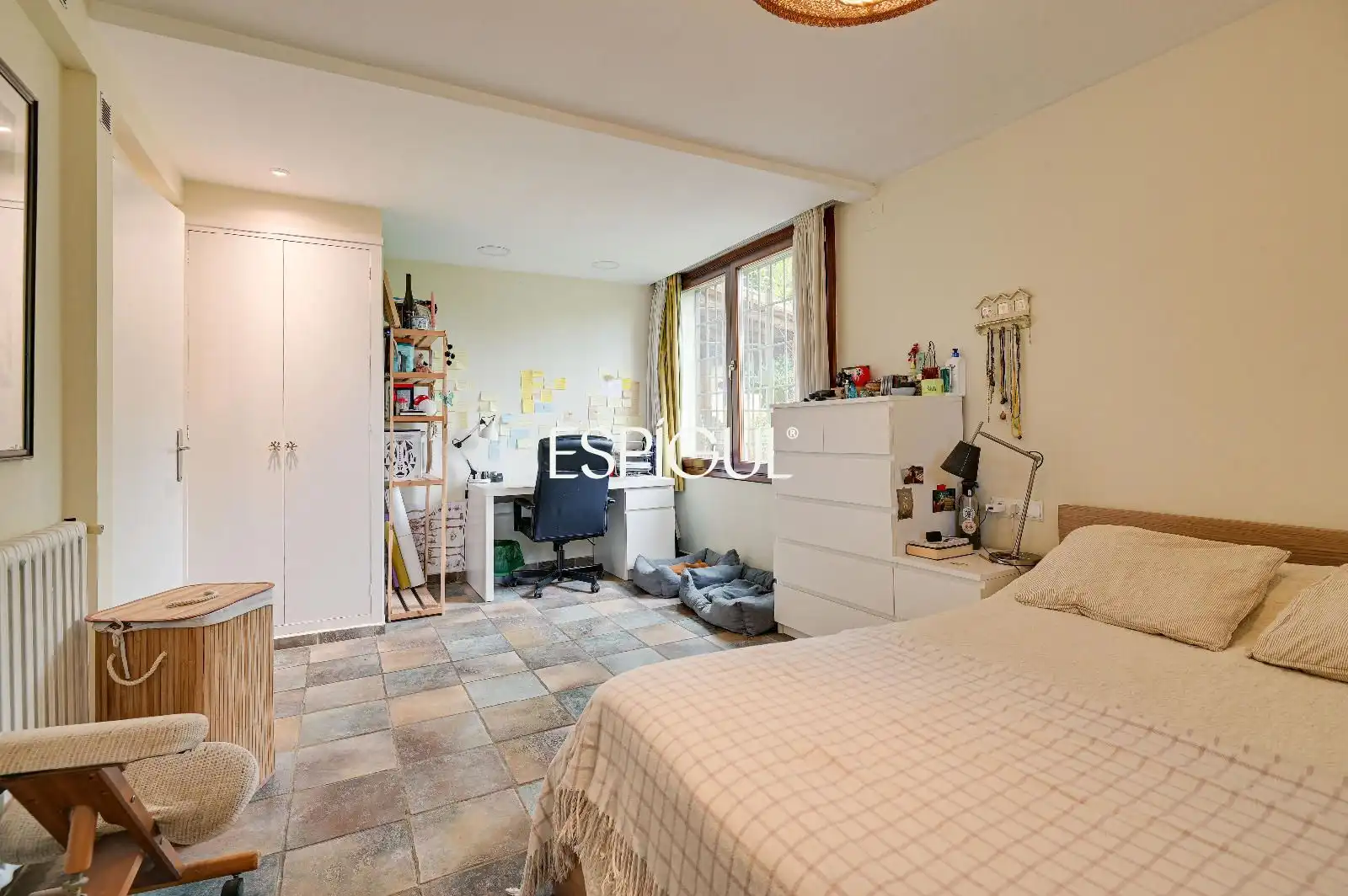 Schlafzimmer von Haus oder Chalet zum Verkauf in Cerdanyola del Vallès mit Klimaanlage, Heizung und Terrasse