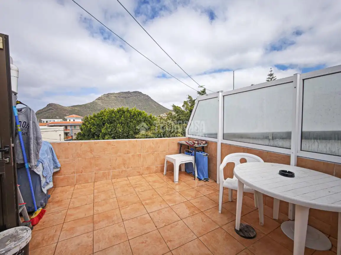Vista exterior de Casa adosada en venta en Arona con Amueblado