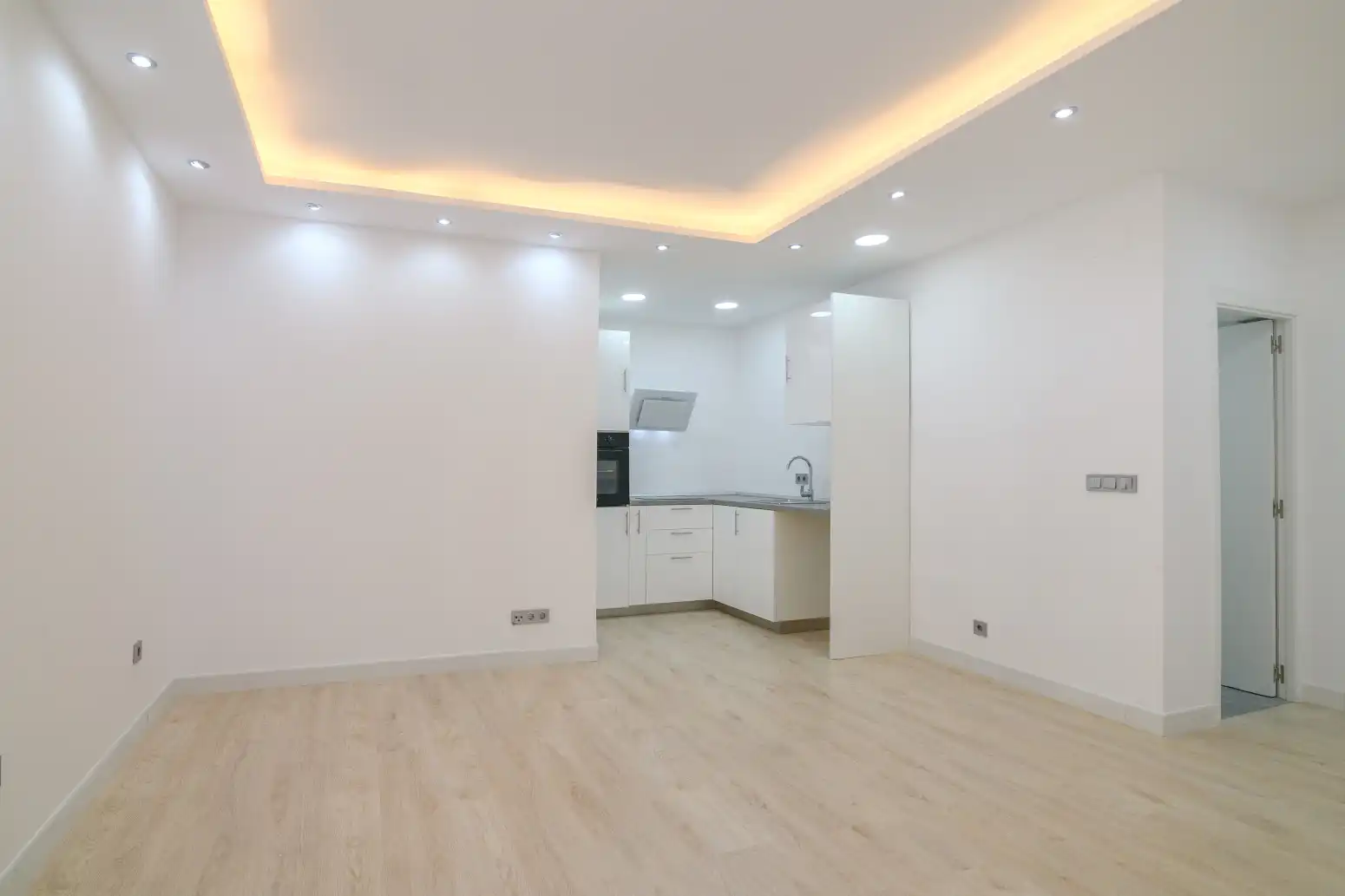 Cuina de Pis en venda en Sant Boi de Llobregat amb Parquet
