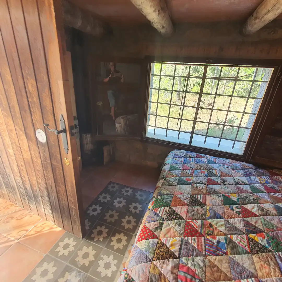 Dormitori de Finca rústica en venda en Caseres amb Moblat