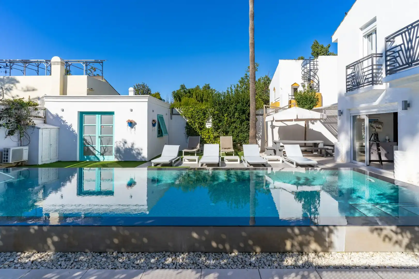 Piscina de Casa o xalet en venda en Estepona amb Aire condicionat, Calefacció i Jardí privat