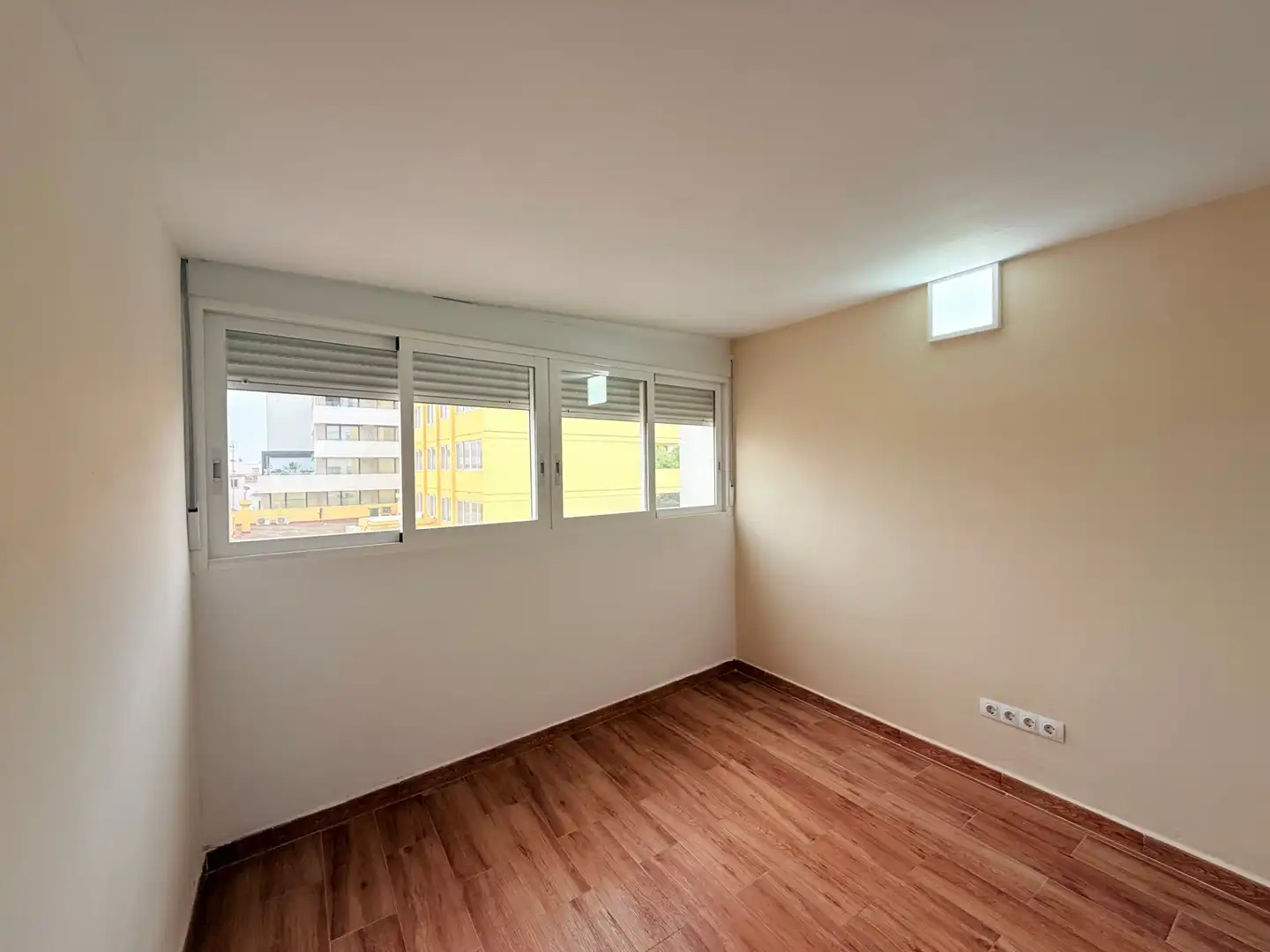 Bedroom of Office for rent in Marbella  with Air Conditioner and Balcony
