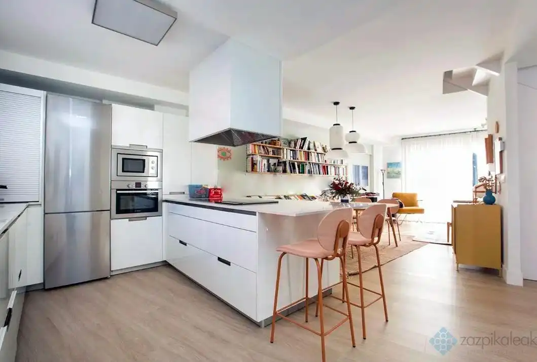 Detached house with terrace for sale in santillandi, imagen 5