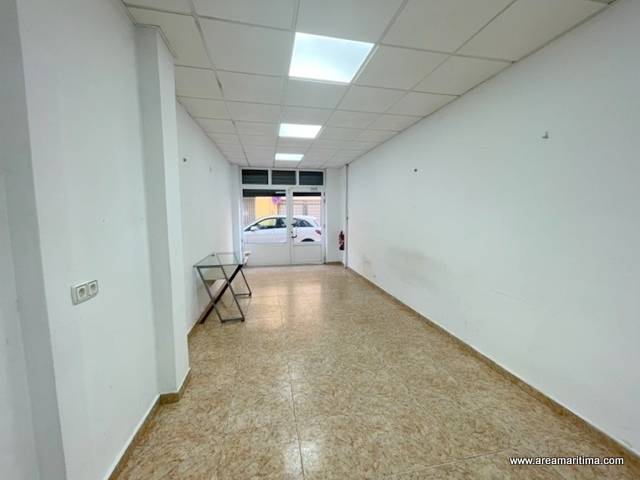 Local comercial en Alquiler en Carrer de Vicent Brull en El Cabanyal - El Canyamelar