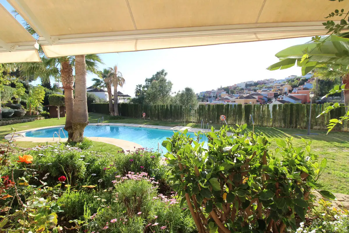 Apartamento con piscina en venta en Nueva Andalucía, imagen 12