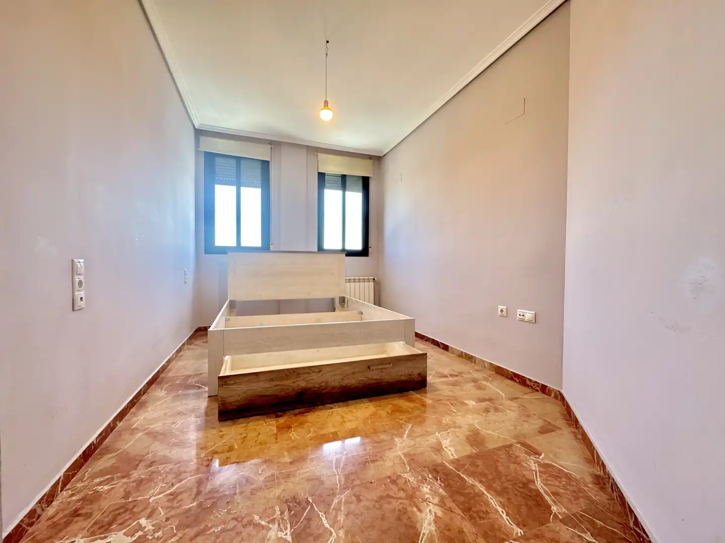 Bedroom of Flat for rent in Torrent  with Air Conditioner, Heating and Private garden