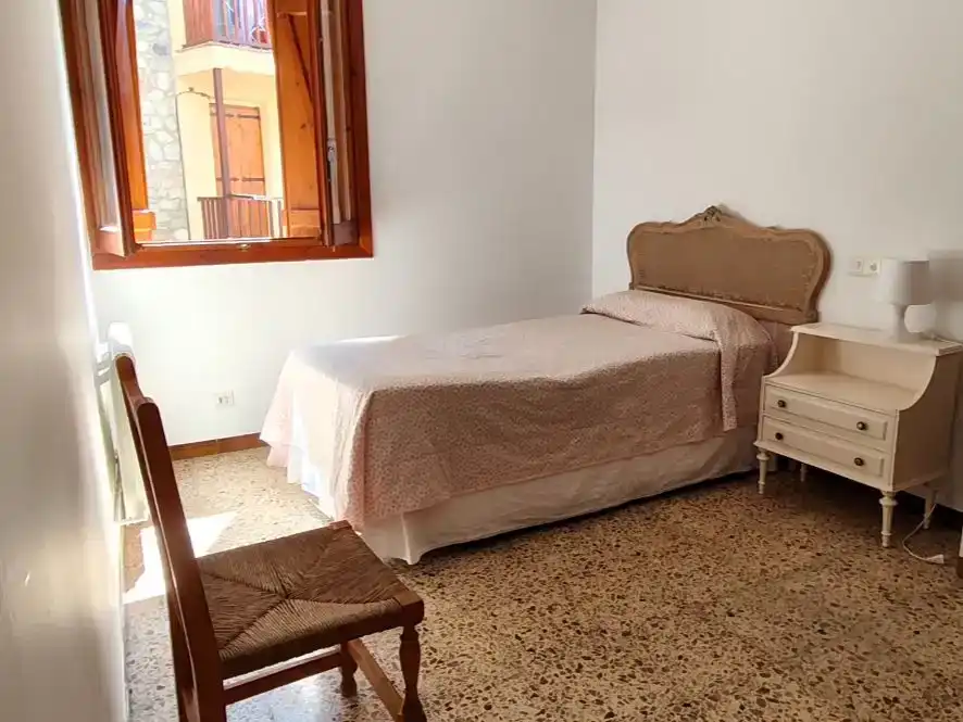 Bedroom of Flat for rent in Benasque, Huesca