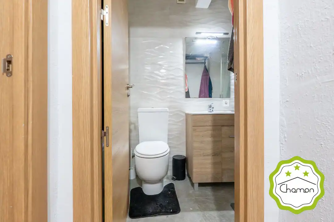 Bathroom of Flat for sale in Bilbao   with Private garden and Storage room