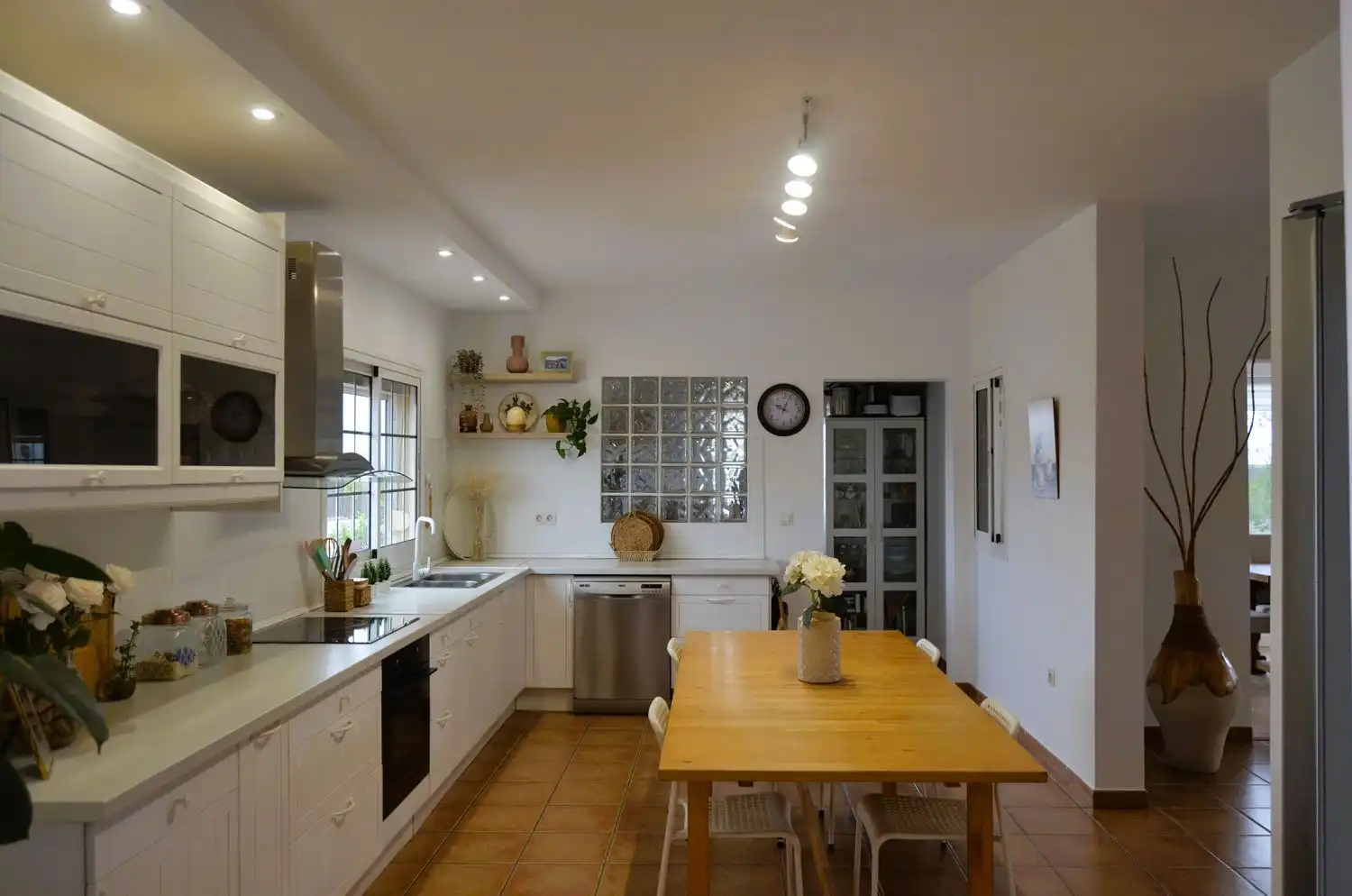 Cuina de Casa o xalet en venda en La Oliva amb Aire condicionat, Jardí privat i Terrassa