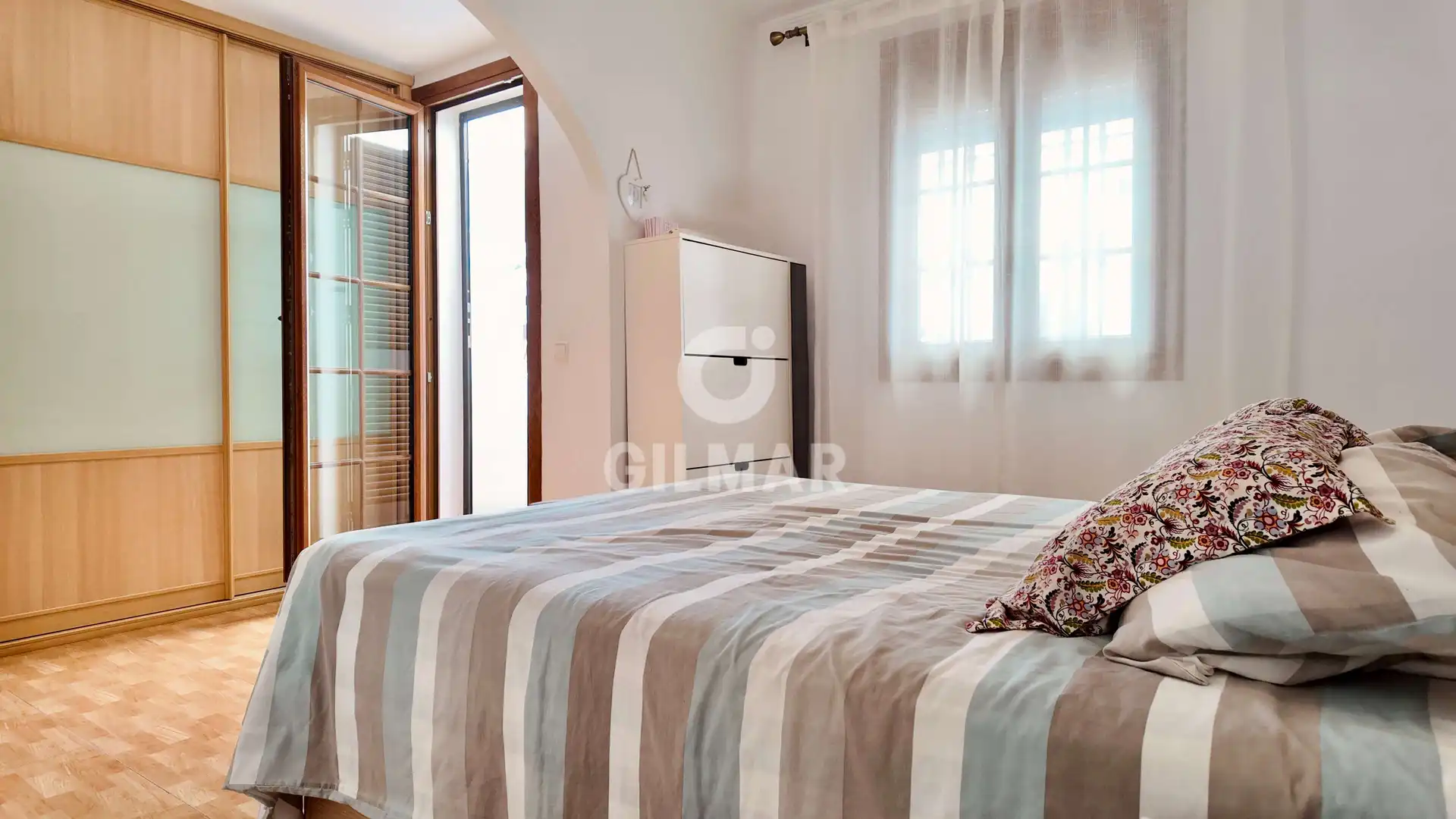 Dormitori de Casa adosada en venda en Fuengirola amb Jardí privat i Piscina