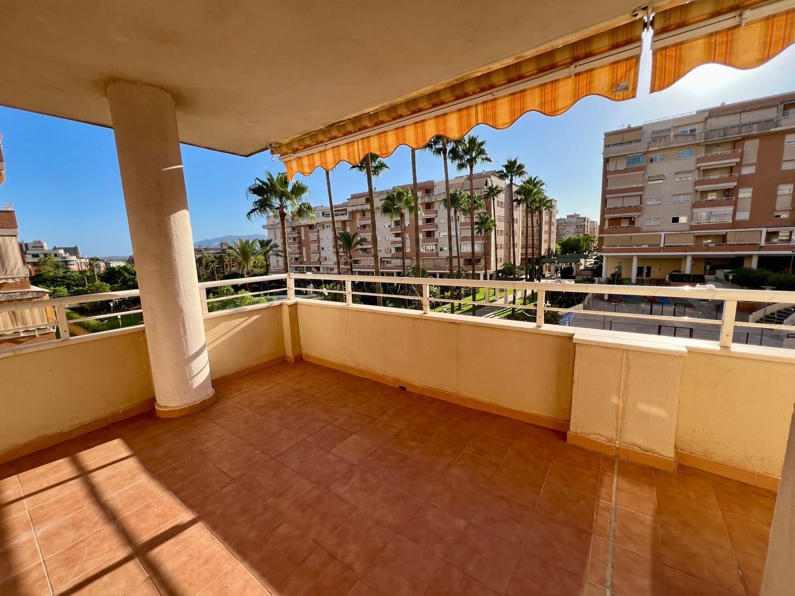Exterior view of Flat to rent in Málaga Capital  with Air Conditioner, Private garden and Terrace